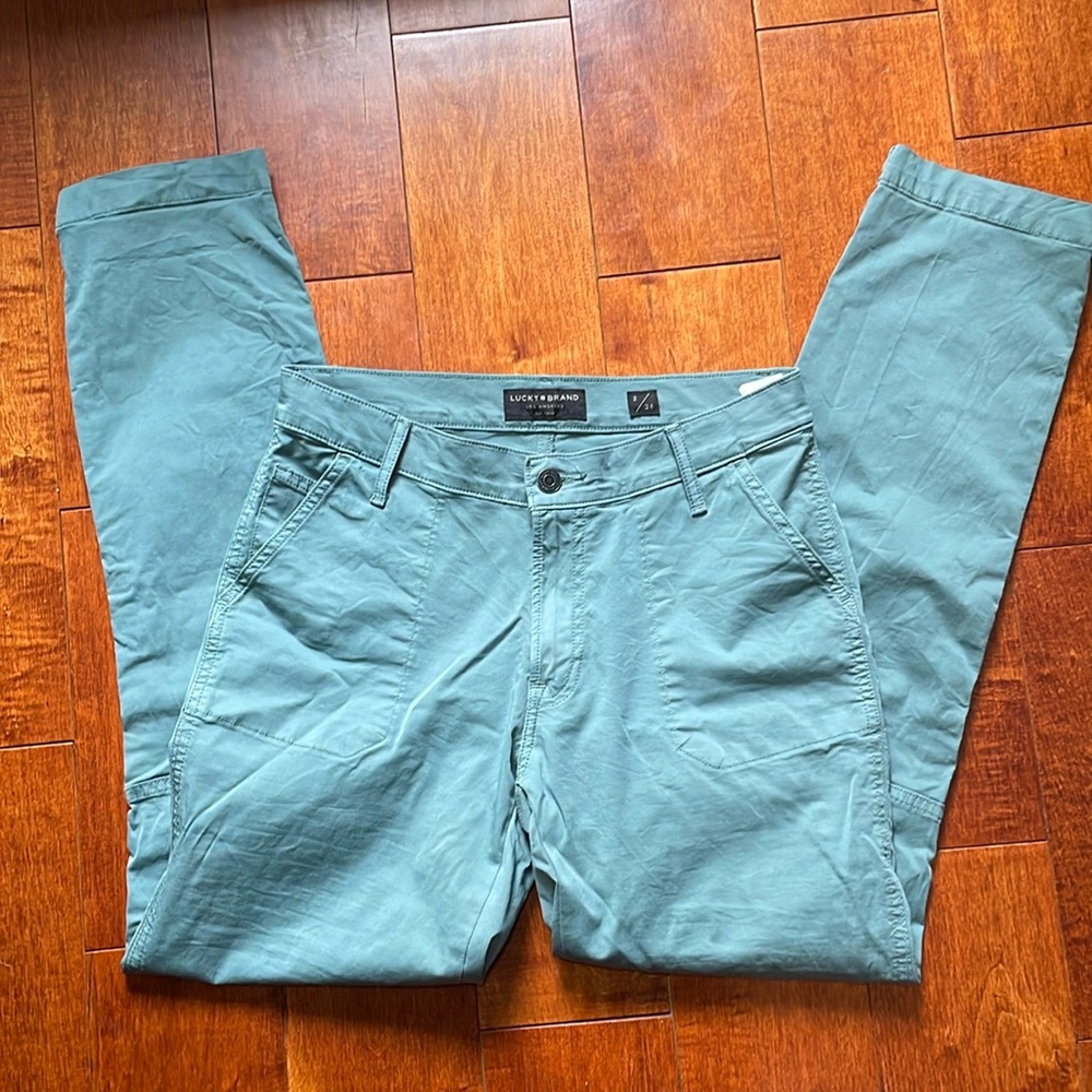 NWOT Lucky Brand Cargo Pants Size 2/26